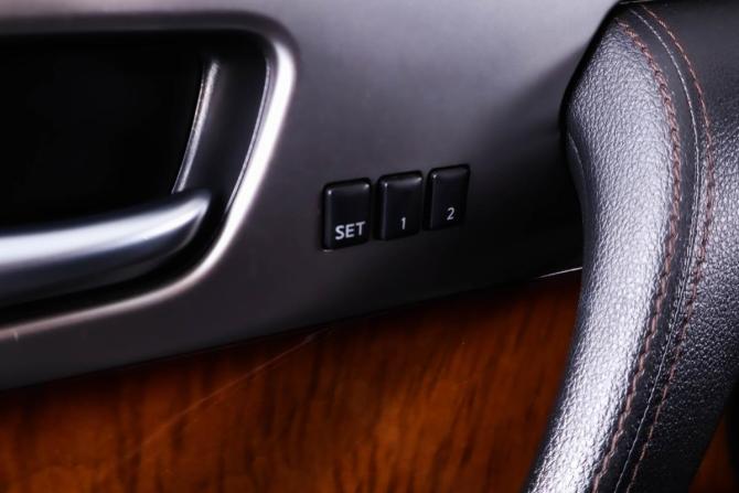 Infiniti FX II (S51) Рестайлинг с пробегом 2012 года, цена 1 799 000 рублей, 216600 км, внедорожник, Автокод Объявления