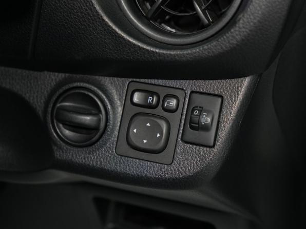 Toyota Vitz III (XP130) Рестайлинг 2 с пробегом 2018 года, цена 985 000 рублей, 97050 км, хэтчбек, Автокод Объявления