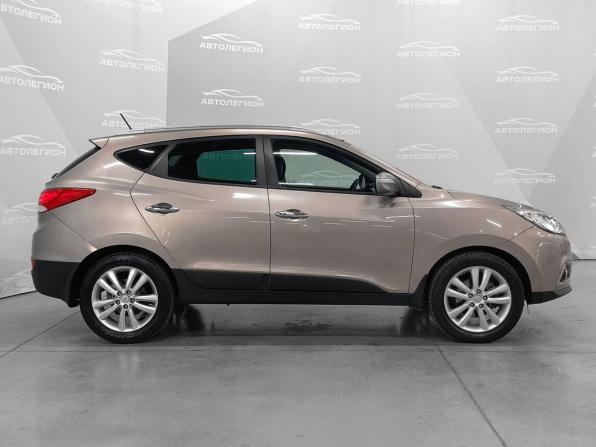 Hyundai ix35 I с пробегом 2011 года, цена 1 530 000 рублей, 212000 км, внедорожник, Автокод Объявления
