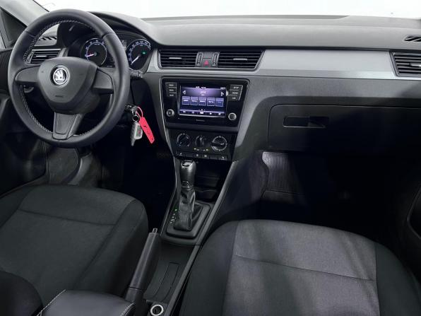 Skoda Rapid I Рестайлинг с пробегом 2017 года, цена 1 299 999 рублей, 99718 км, лифтбек, Автокод Объявления