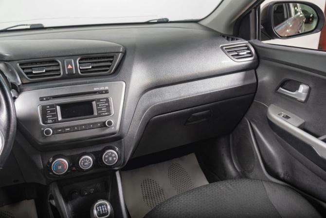 Kia Rio III Рестайлинг с пробегом 2015 года, цена 879 000 рублей, 207000 км, седан, Автокод Объявления