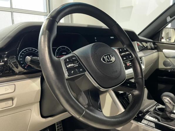 Kia Mohave I Рестайлинг 2 с пробегом 2023 года, цена 5 450 000 рублей, 43276 км, внедорожник, Автокод Объявления