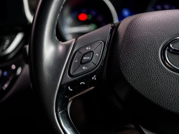 Toyota C-HR I с пробегом 2019 года, цена 1 780 000 рублей, 55846 км, внедорожник, Автокод Объявления