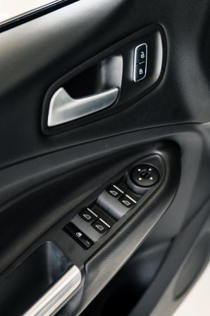 Ford Kuga II с пробегом 2016 года, цена 1 600 000 рублей, 96000 км, внедорожник, Автокод Объявления