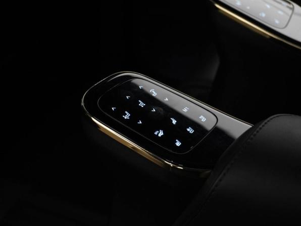 GAC M8 с пробегом 2024 года, цена 3 999 444 рубля, 120888 км, минивэн, Автокод Объявления