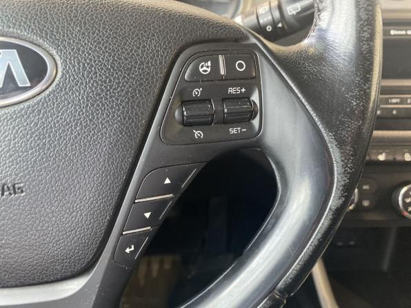 Kia Ceed II с пробегом 2013 года, цена 949 000 рублей, 165844 км, хэтчбек, Автокод Объявления