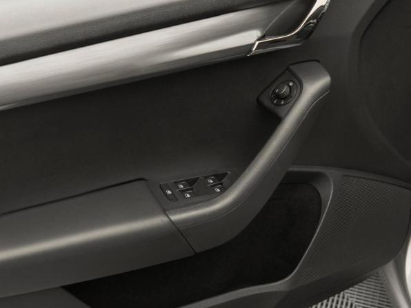 Skoda Octavia III (A7) Рестайлинг с пробегом 2018 года, цена 1 990 000 рублей, 91414 км, лифтбек, Автокод Объявления