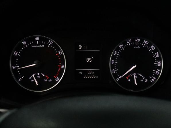Skoda Octavia II (A5) Рестайлинг с пробегом 2010 года, цена 699 000 рублей, 305500 км, лифтбек, Автокод Объявления