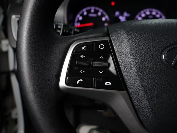 Hyundai Solaris II с пробегом 2020 года, цена 1 439 000 рублей, 62850 км, седан, Автокод Объявления