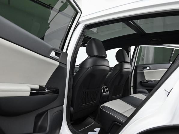 Kia Sportage IV с пробегом 2016 года, цена 1 699 000 рублей, 176000 км, внедорожник, Автокод Объявления