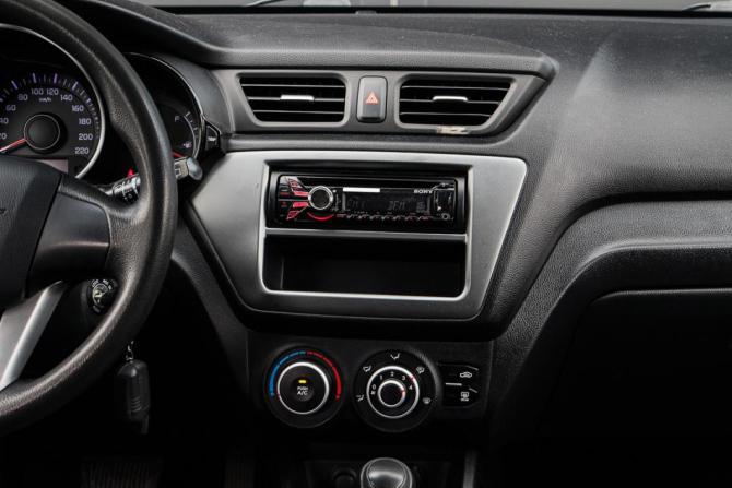 Kia Rio III с пробегом 2013 года, цена 880 000 рублей, 170731 км, хэтчбек, Автокод Объявления