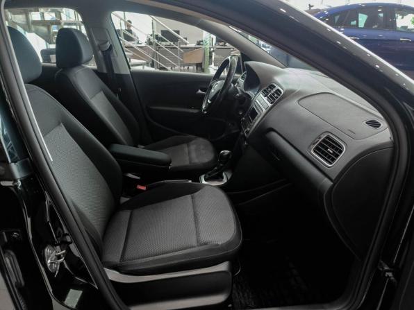 Volkswagen Polo V Рестайлинг с пробегом 2017 года, цена 1 350 000 рублей, 138000 км, седан, Автокод Объявления