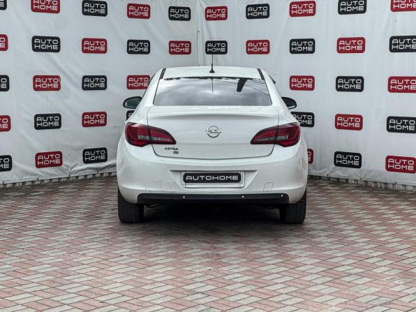 Opel Astra J Рестайлинг с пробегом 2012 года, цена 429 990 рублей, 199233 км, седан, Автокод Объявления