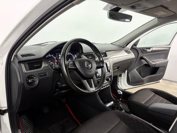 Skoda Rapid I Рестайлинг с пробегом 2019 года, цена 1 390 000 рублей, 127358 км, лифтбек, Автокод Объявления