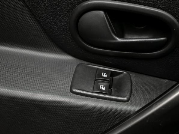 Renault Logan II с пробегом 2016 года, цена 610 000 рублей, 170897 км, седан, Автокод Объявления