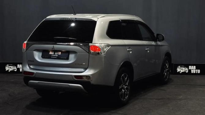 Mitsubishi Outlander III с пробегом 2014 года, цена 1 300 000 рублей, 210000 км, внедорожник, Автокод Объявления
