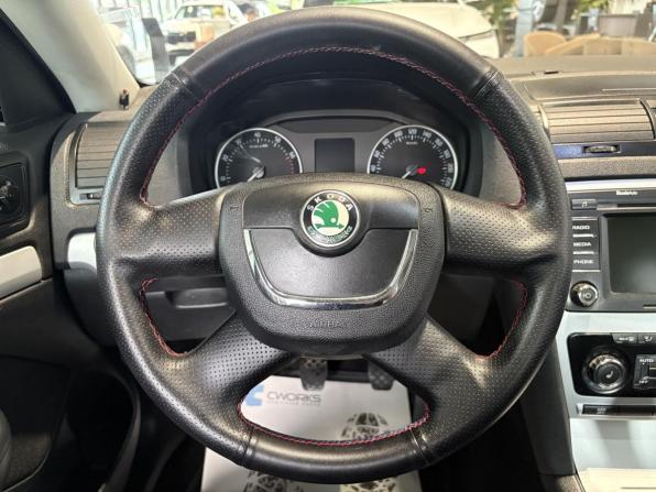 Skoda Octavia II (A5) Рестайлинг с пробегом 2009 года, цена 699 000 рублей, 294000 км, лифтбек, Автокод Объявления
