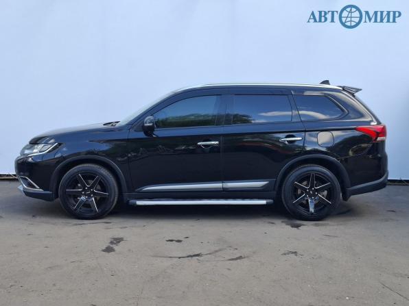 Mitsubishi Outlander III Рестайлинг 2 с пробегом 2016 года, цена 1 800 000 рублей, 181075 км, внедорожник, Автокод Объявления