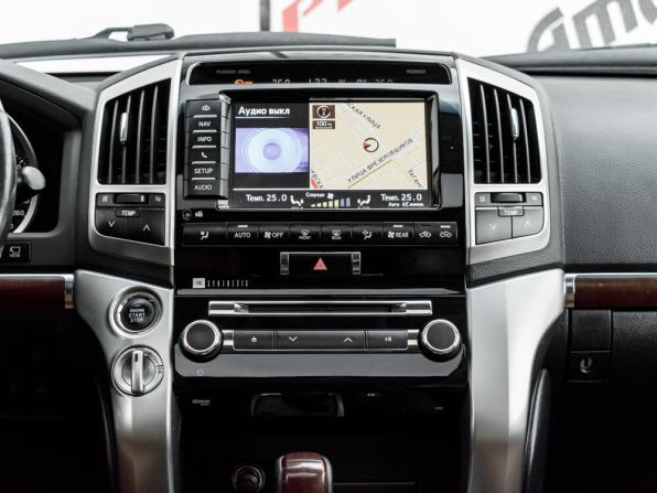 Toyota Land Cruiser 200 Series Рестайлинг 1 с пробегом 2015 года, цена 4 160 000 рублей, 254066 км, внедорожник, Автокод Объявления