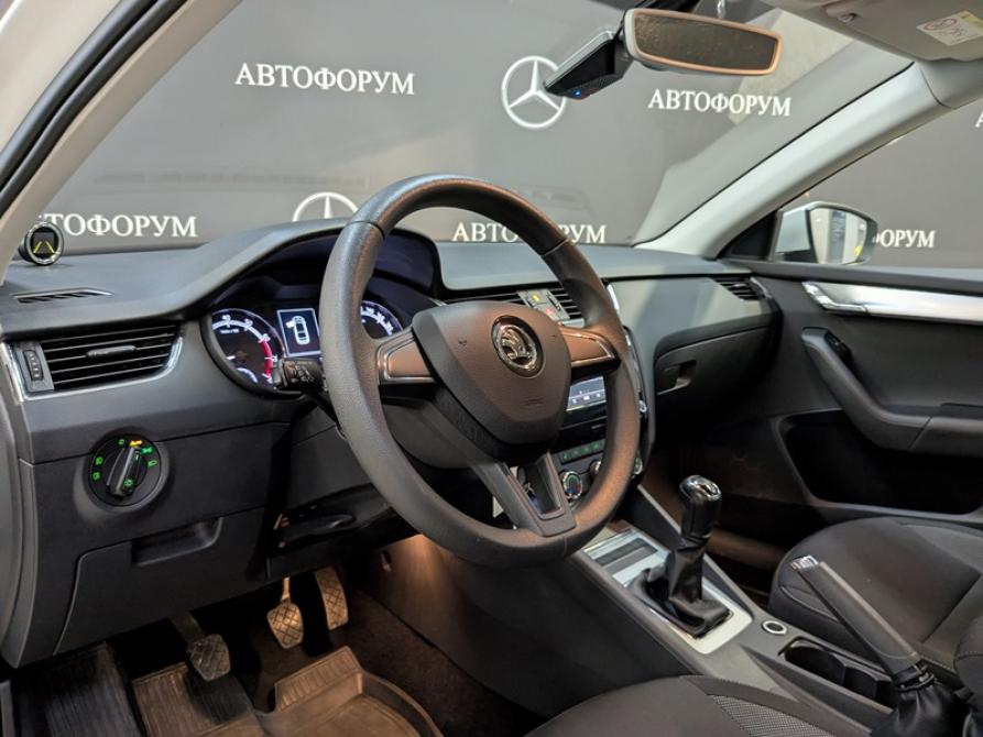 Skoda Octavia III (A7) Рестайлинг Москва  - изображение 11