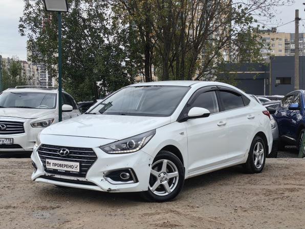 Hyundai Solaris II с пробегом 2018 года, цена 879 000 рублей, 236338 км, седан, Автокод Объявления