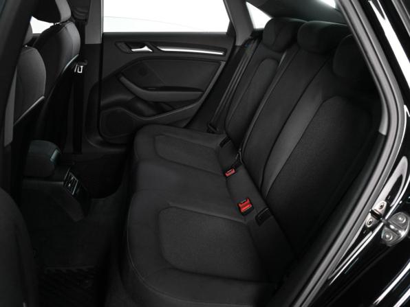 Audi A3 III (8V) Рестайлинг с пробегом 2017 года, цена 1 899 000 рублей, 155451 км, седан, Автокод Объявления