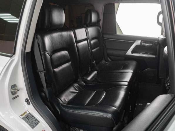 Toyota Land Cruiser 200 Series Рестайлинг 1 с пробегом 2013 года, цена 3 719 000 рублей, 336496 км, внедорожник, Автокод Объявления