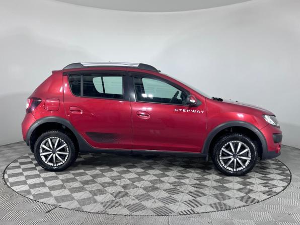 Renault Sandero II с пробегом 2017 года, цена 850 000 рублей, 120273 км, хэтчбек, Автокод Объявления