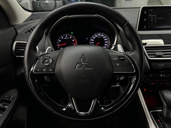 Mitsubishi Eclipse Cross I с пробегом 2018 года, цена 1 930 000 рублей, 74000 км, внедорожник, Автокод Объявления