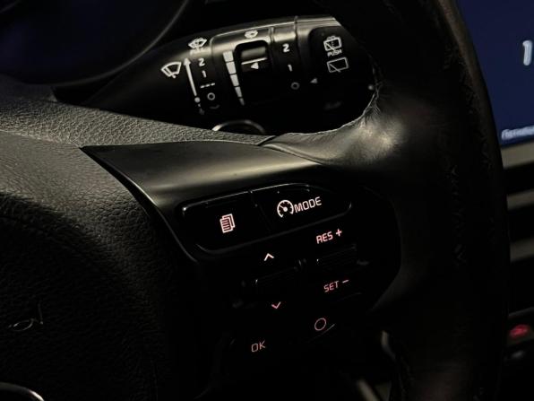 Kia Rio IV с пробегом 2018 года, цена 1 095 000 рублей, 230184 км, хэтчбек, Автокод Объявления