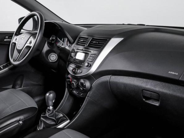 Hyundai Solaris I Рестайлинг с пробегом 2016 года, цена 949 000 рублей, 86053 км, хэтчбек, Автокод Объявления