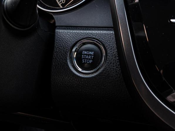 Toyota Camry VIII (XV70) с пробегом 2019 года, цена 3 040 000 рублей, 88355 км, седан, Автокод Объявления