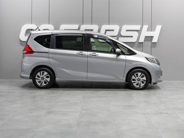 Honda Freed II с пробегом 2017 года, цена 1 559 000 рублей, 117243 км, компактвэн, Автокод Объявления
