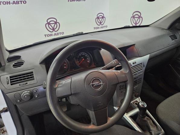 Opel Astra H Рестайлинг с пробегом 2011 года, цена 555 000 рублей, 141079 км, хэтчбек, Автокод Объявления