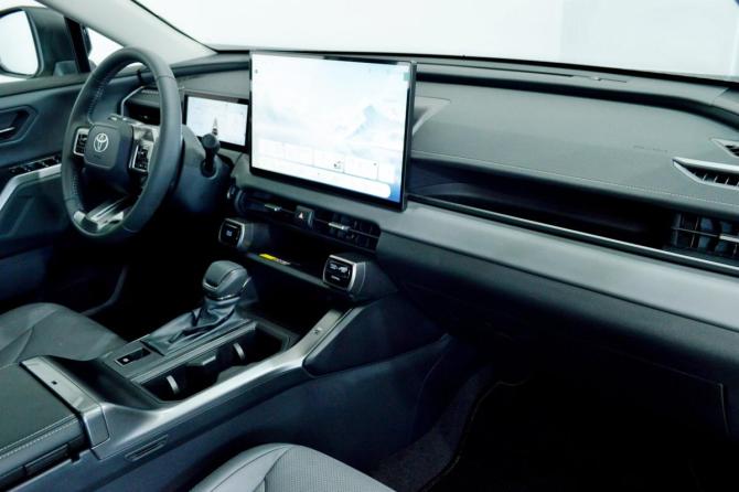 Toyota RAV4 VI (XA60) с пробегом 2026 года, цена 4 450 000 рублей, 26 км, внедорожник, Автокод Объявления