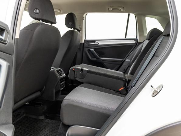 Volkswagen Tiguan II Рестайлинг с пробегом 2022 года, цена 3 048 000 рублей, 37155 км, внедорожник, Автокод Объявления