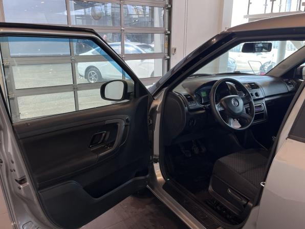 Skoda Fabia II Рестайлинг с пробегом 2013 года, цена 548 000 рублей, 172305 км, хэтчбек, Автокод Объявления