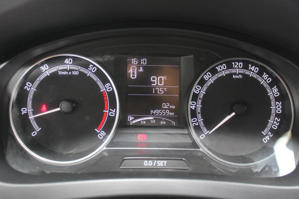 Skoda Rapid I Рестайлинг Белгород  - изображение 18