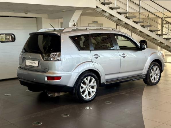 Mitsubishi Outlander II Рестайлинг с пробегом 2010 года, цена 1 100 000 рублей, 200000 км, внедорожник, Автокод Объявления