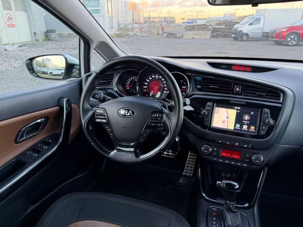 Kia Ceed II Рестайлинг с пробегом 2018 года, цена 1 245 000 рублей, 156946 км, хэтчбек, Автокод Объявления