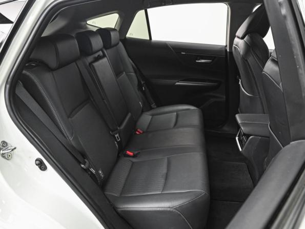 Toyota Venza II с пробегом 2023 года, цена 4 730 000 рублей, 34212 км, внедорожник, Автокод Объявления