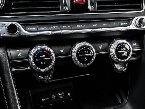 Genesis G70 I с пробегом 2018 года, цена 2 399 000 рублей, 143244 км, седан, Автокод Объявления