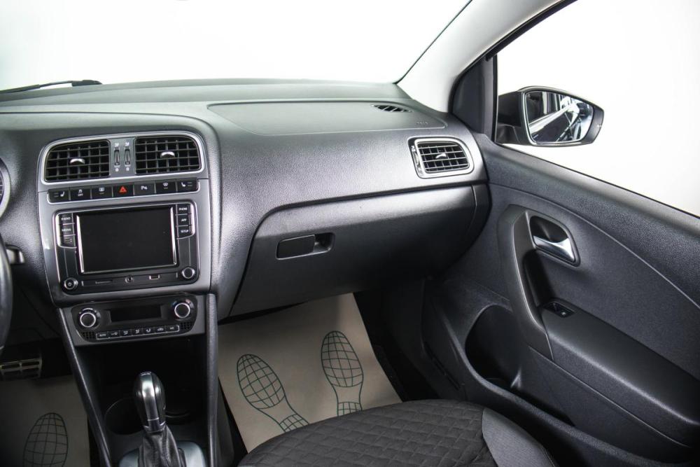 Volkswagen Polo V Рестайлинг Пермь  - изображение 14