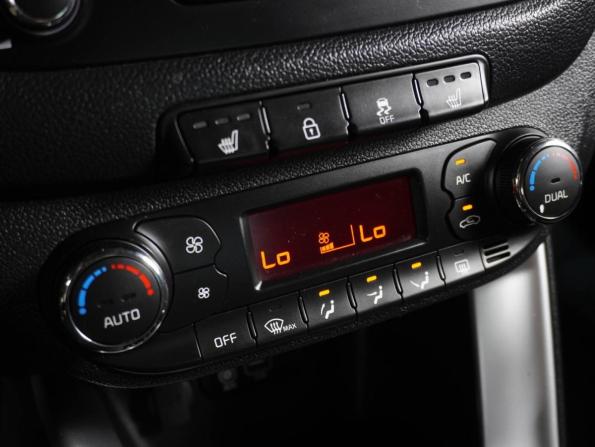 Kia Ceed II Рестайлинг с пробегом 2017 года, цена 1 369 000 рублей, 141592 км, хэтчбек, Автокод Объявления