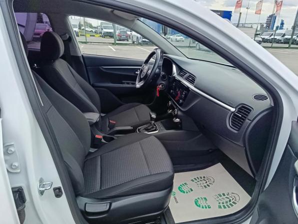 Kia Rio IV Рестайлинг с пробегом 2021 года, цена 1 669 995 рублей, 91347 км, хэтчбек, Автокод Объявления