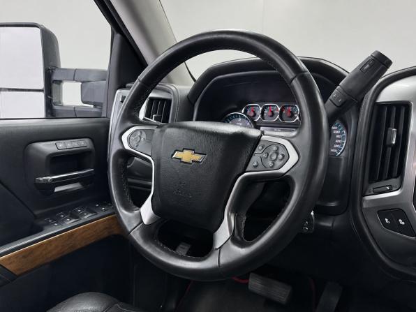 Chevrolet Silverado III (K2XX) Рестайлинг с пробегом 2016 года, цена 4 270 000 рублей, 235232 км, offers.body_type.unknown, Автокод Объявления