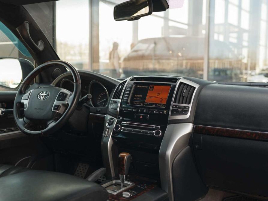 Toyota Land Cruiser 200 Series Рестайлинг 1 Новосибирск  - изображение 10