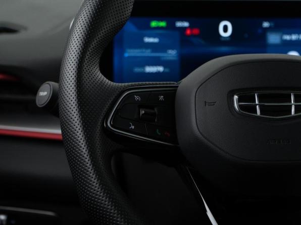 Geely Coolray I Рестайлинг с пробегом 2024 года, цена 2 187 077 рублей, 33379 км, внедорожник, Автокод Объявления