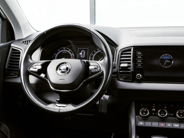 Skoda Karoq I с пробегом 2021 года, цена 2 299 000 рублей, 123766 км, внедорожник, Автокод Объявления