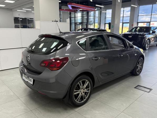Opel Astra J с пробегом 2011 года, цена 640 001 рубль, 208000 км, хэтчбек, Автокод Объявления